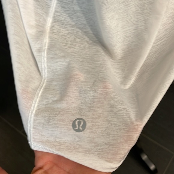 Lululemon tighten up tank size 6 - Picture 3 of 4